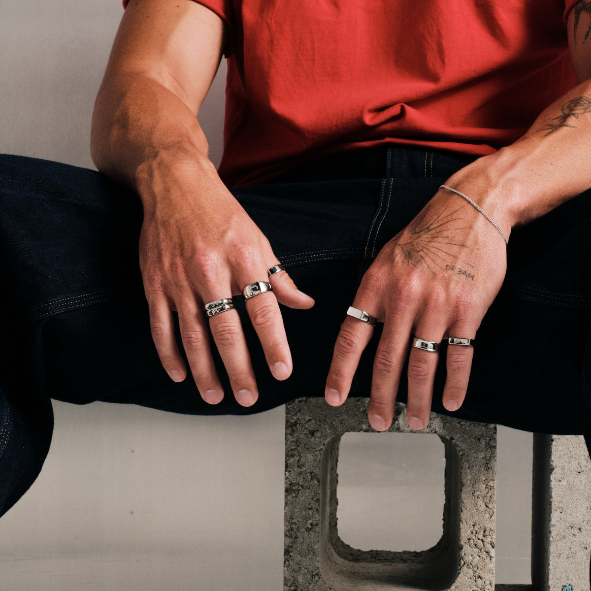 SLIM CURB BRACELET