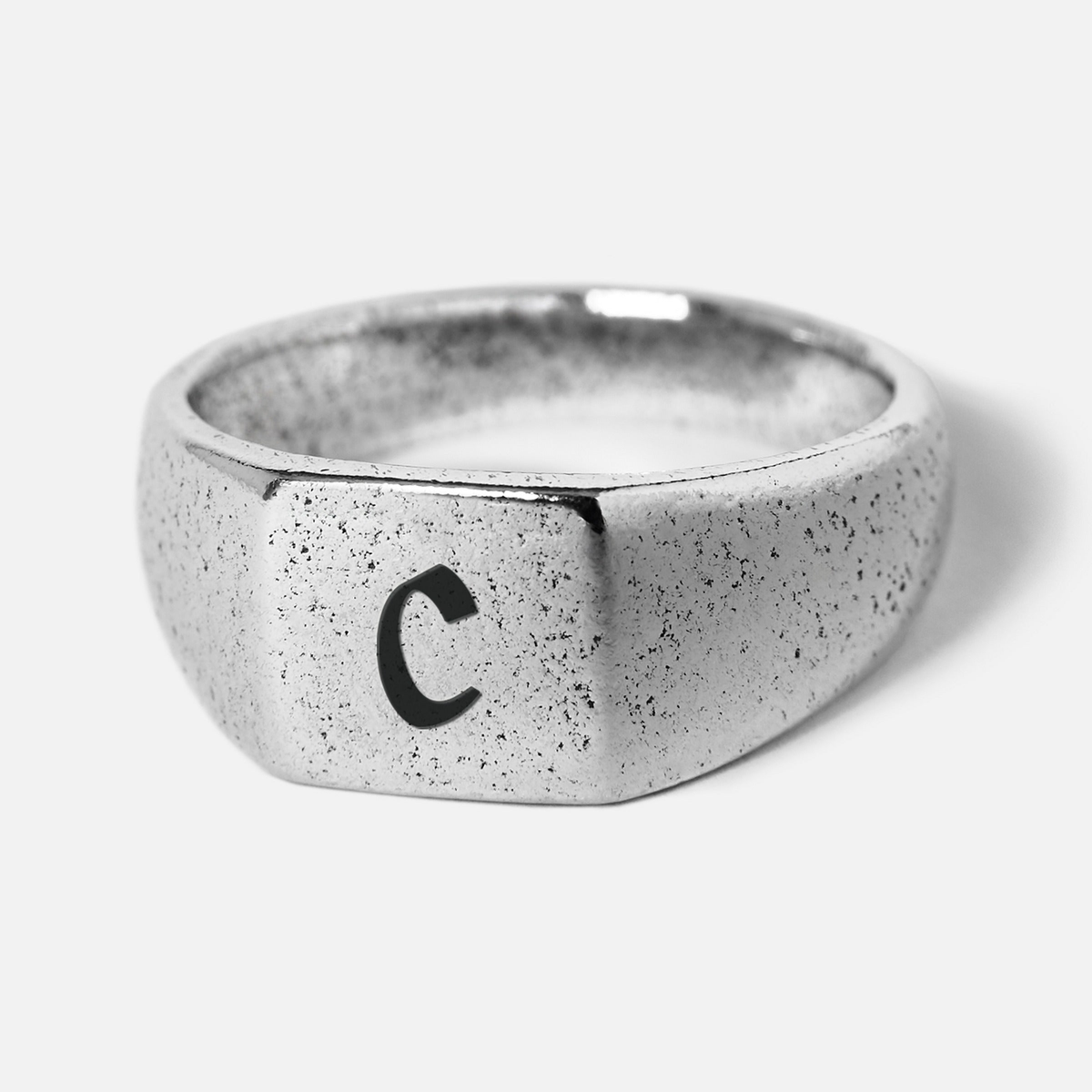 INITIAL MONUMENT RING