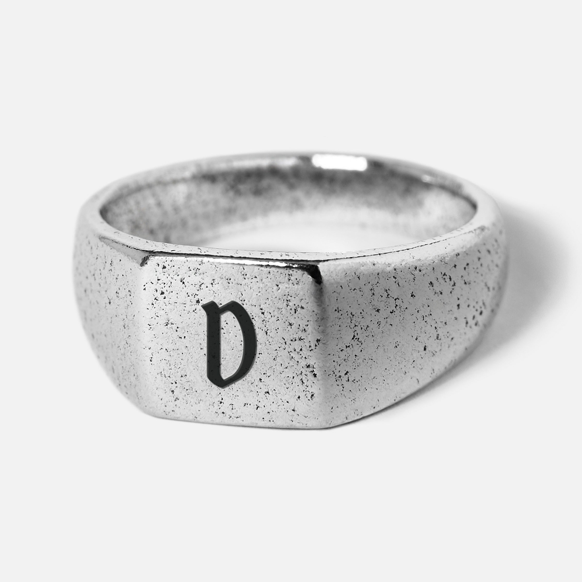 INITIAL MONUMENT RING