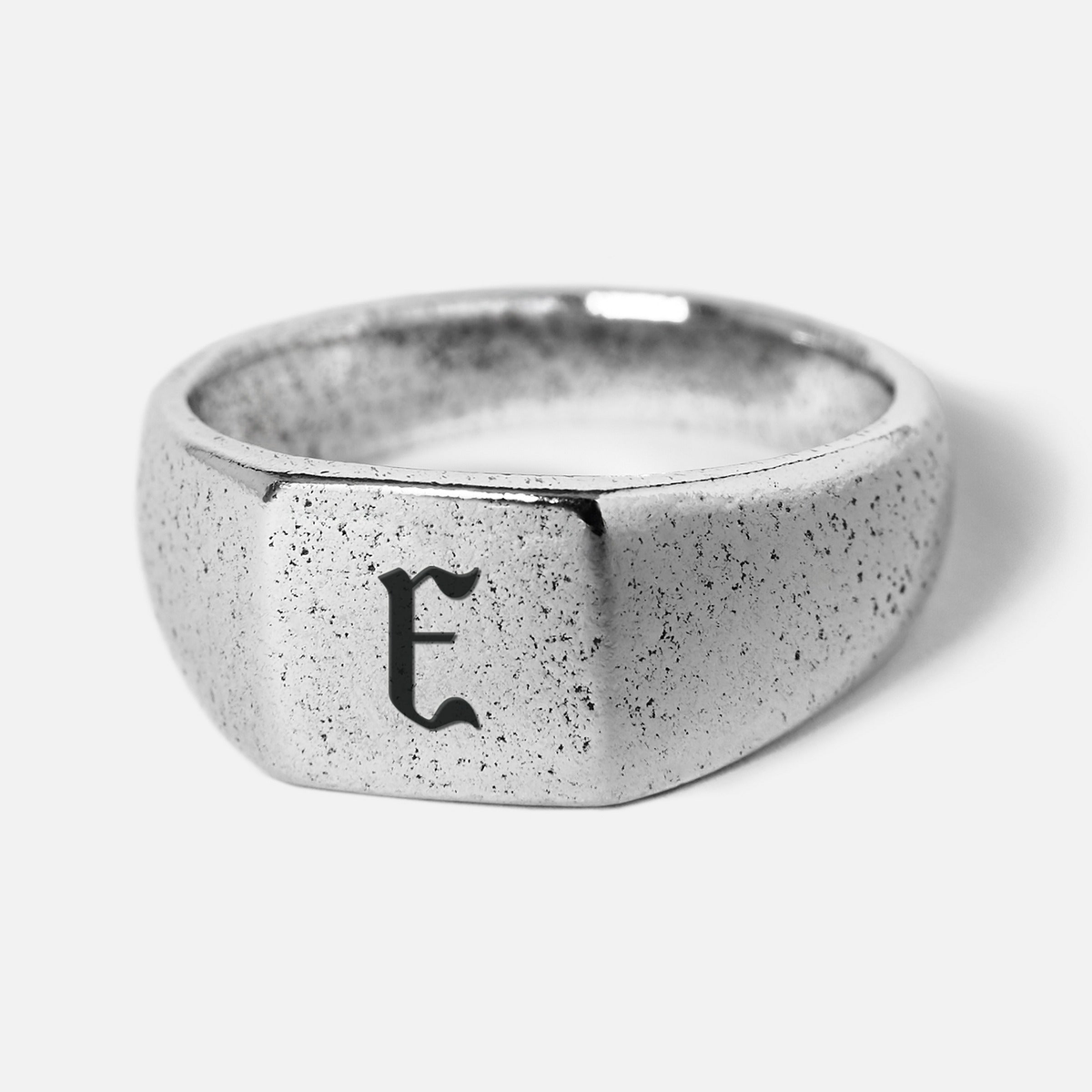 INITIAL MONUMENT RING