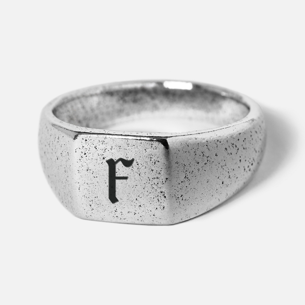 INITIAL MONUMENT RING