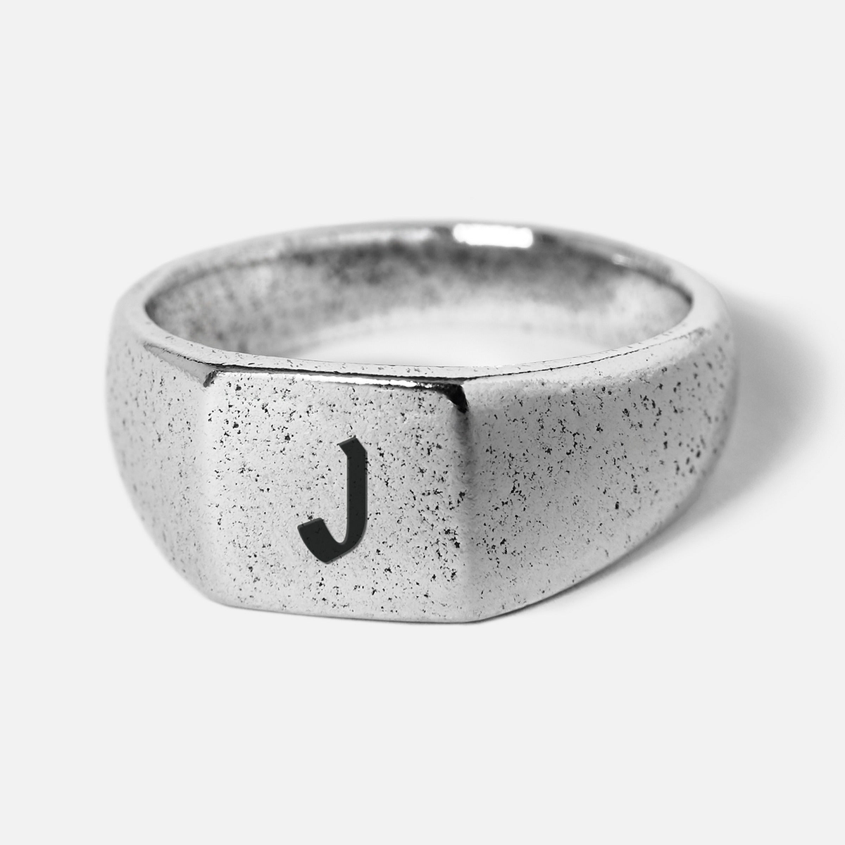 INITIAL MONUMENT RING