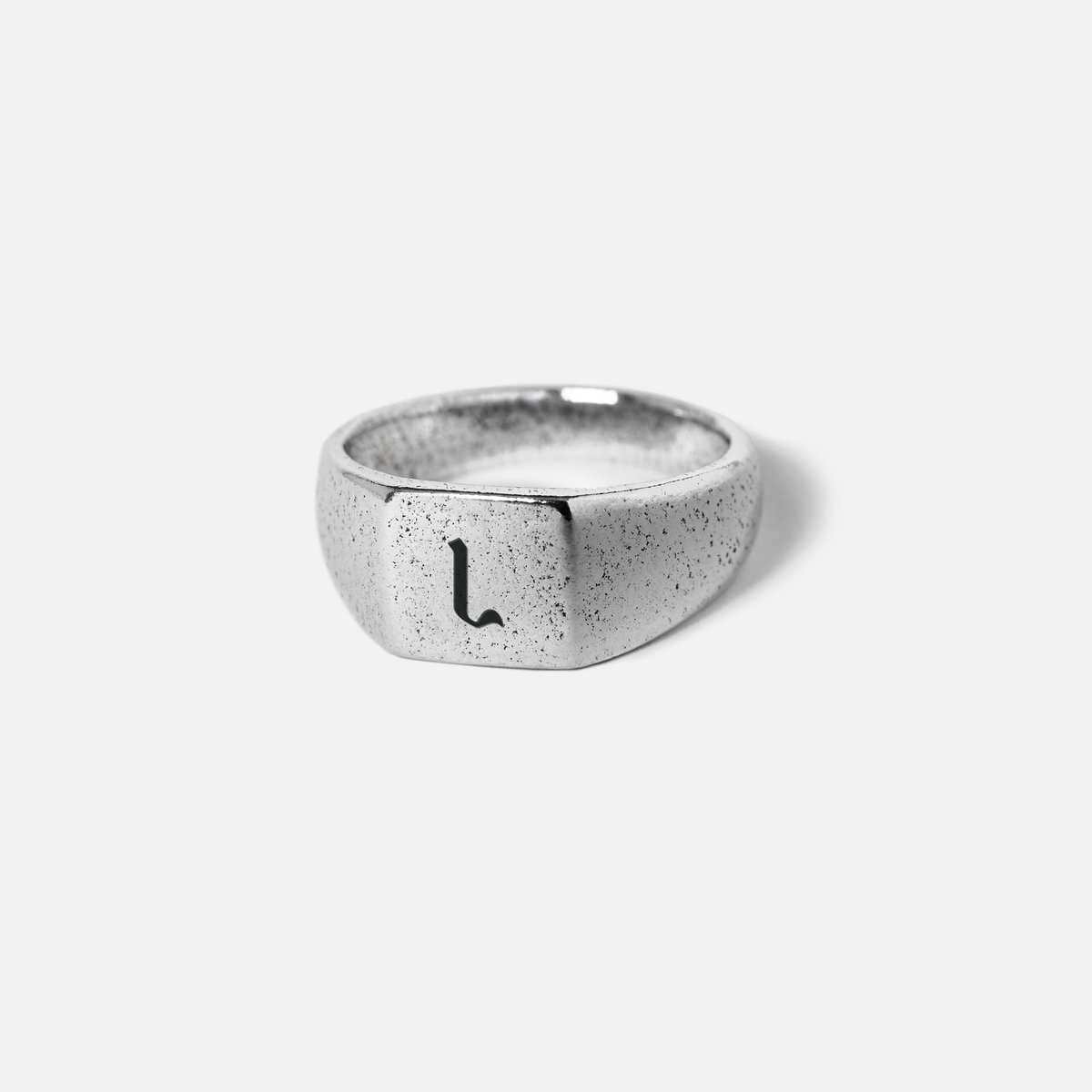 INITIAL MONUMENT RING