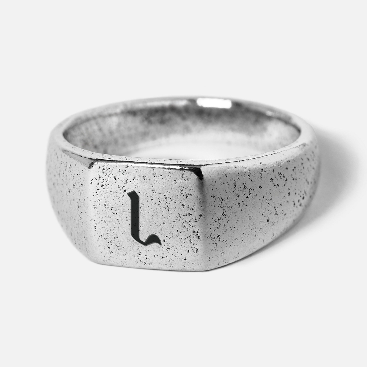 INITIAL MONUMENT RING