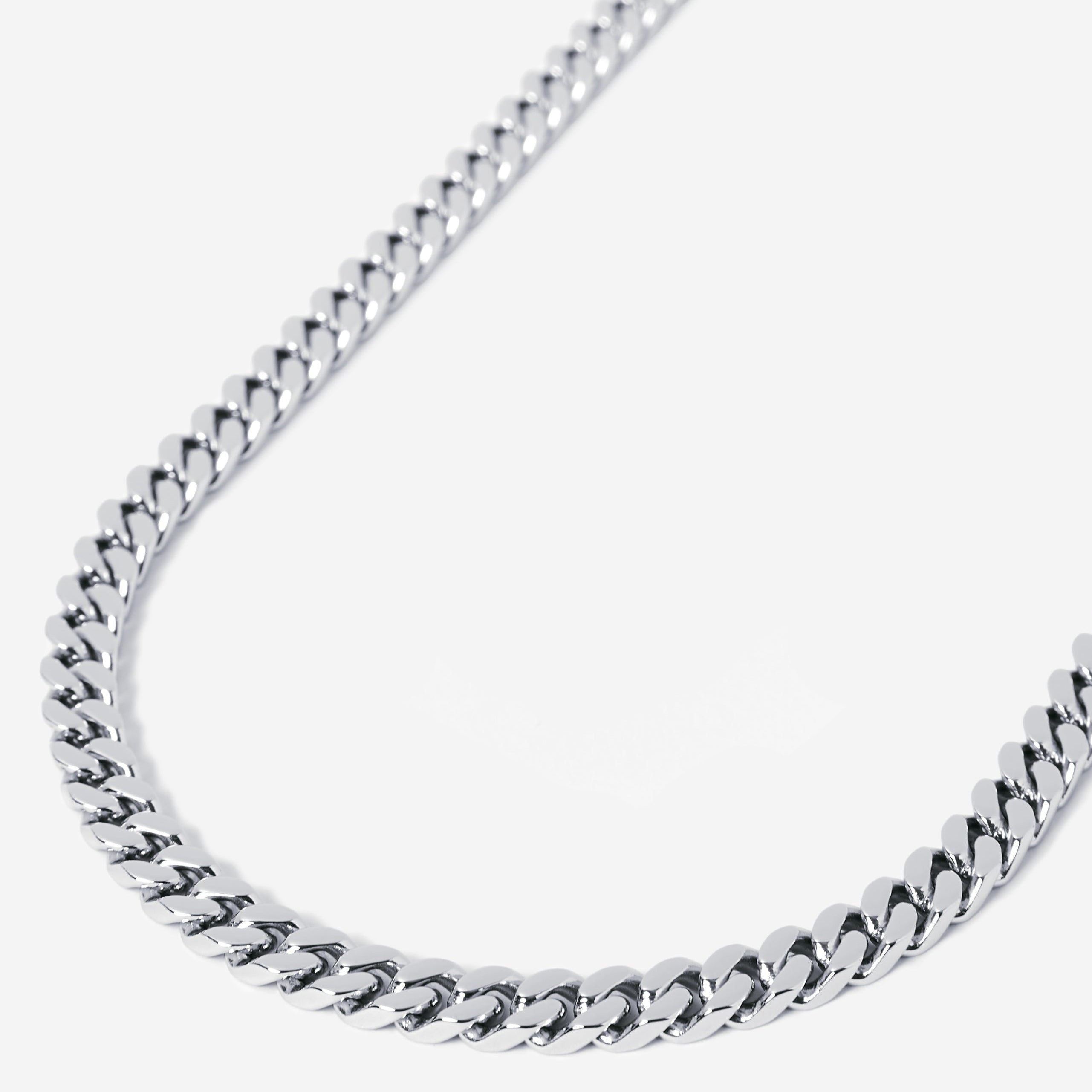 A stainless steel men's stainless steel chain necklace from Australian jewellery brand Billie Jo, featuring a thick bold silver chain design