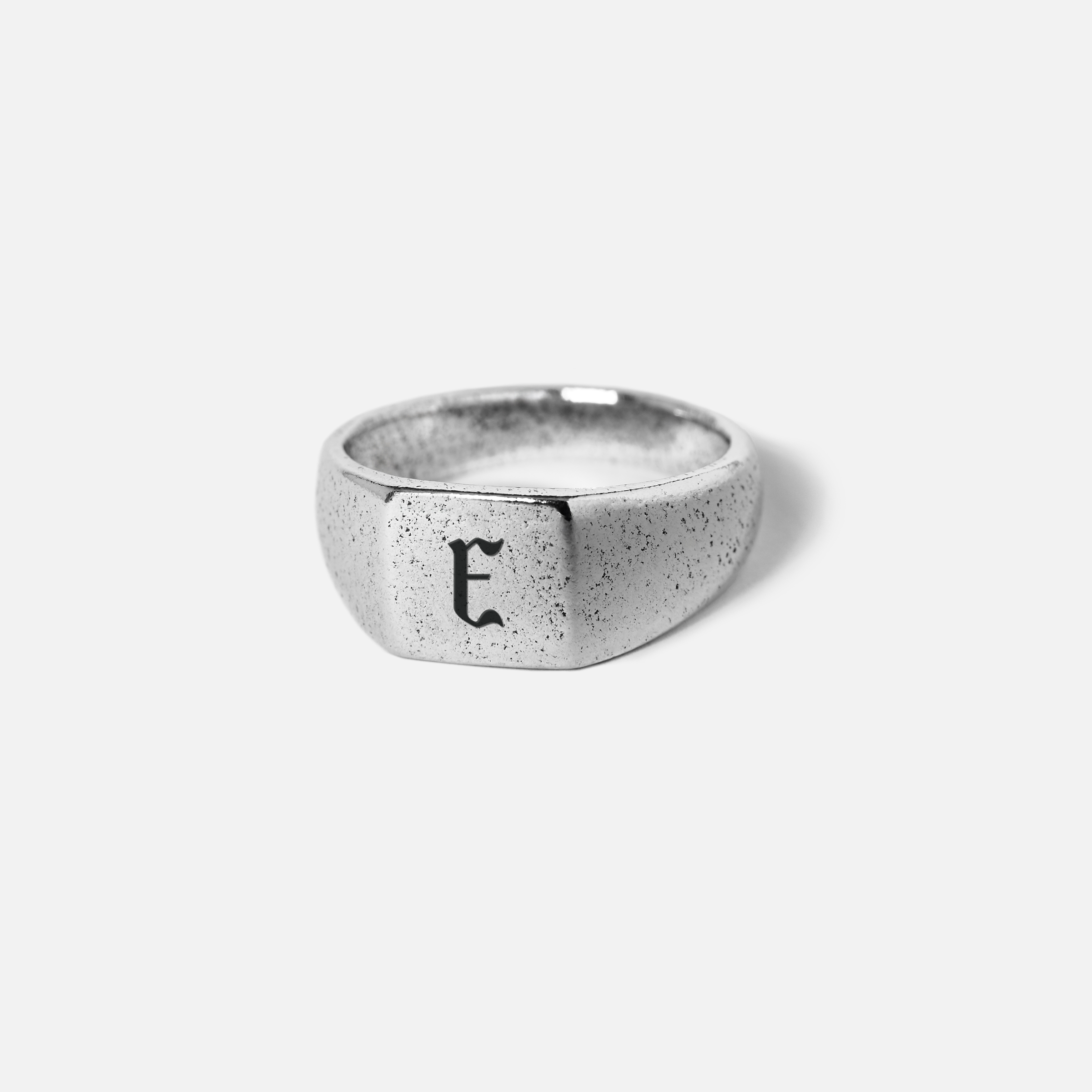 ENGRAVED MONUMENT RING