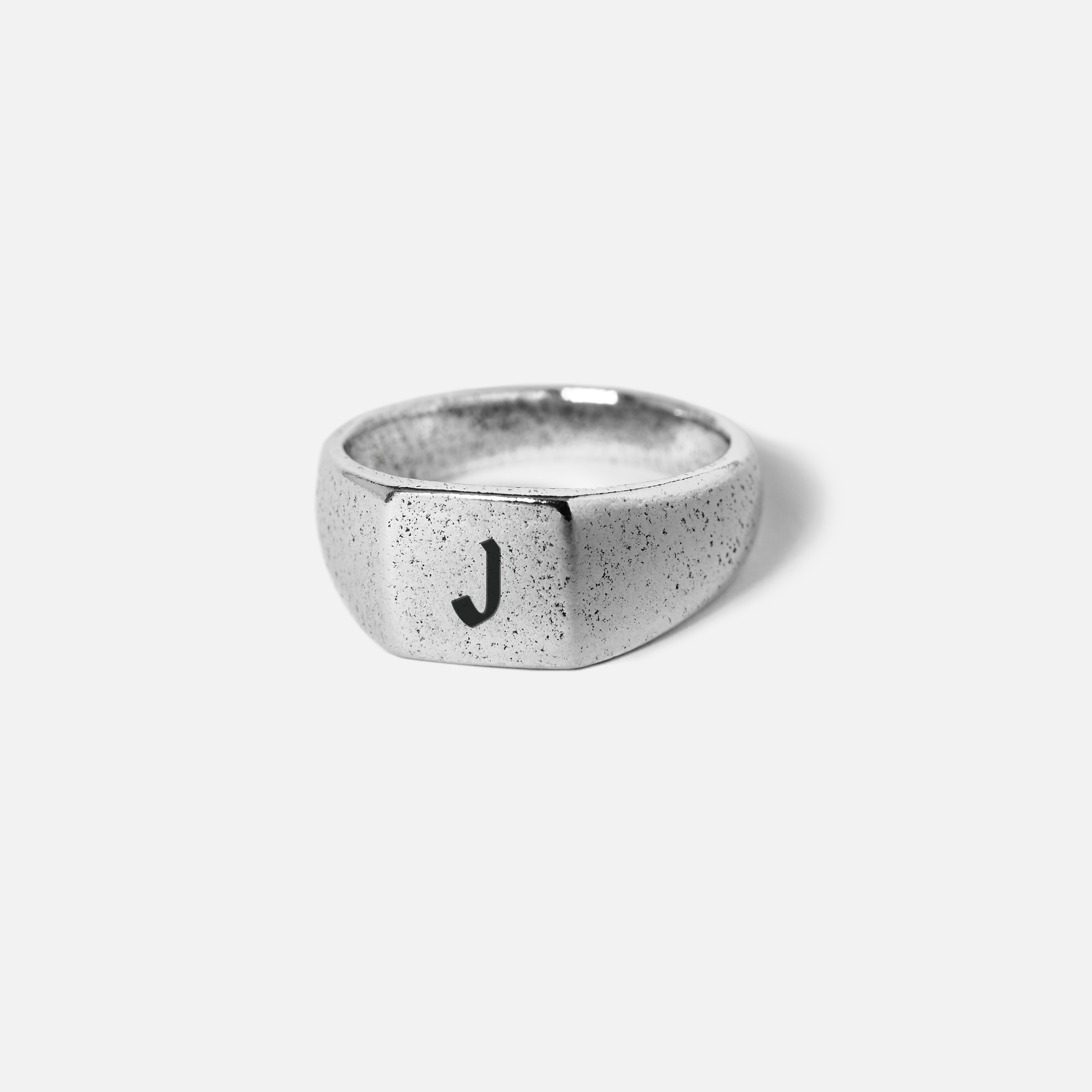 ENGRAVED MONUMENT RING