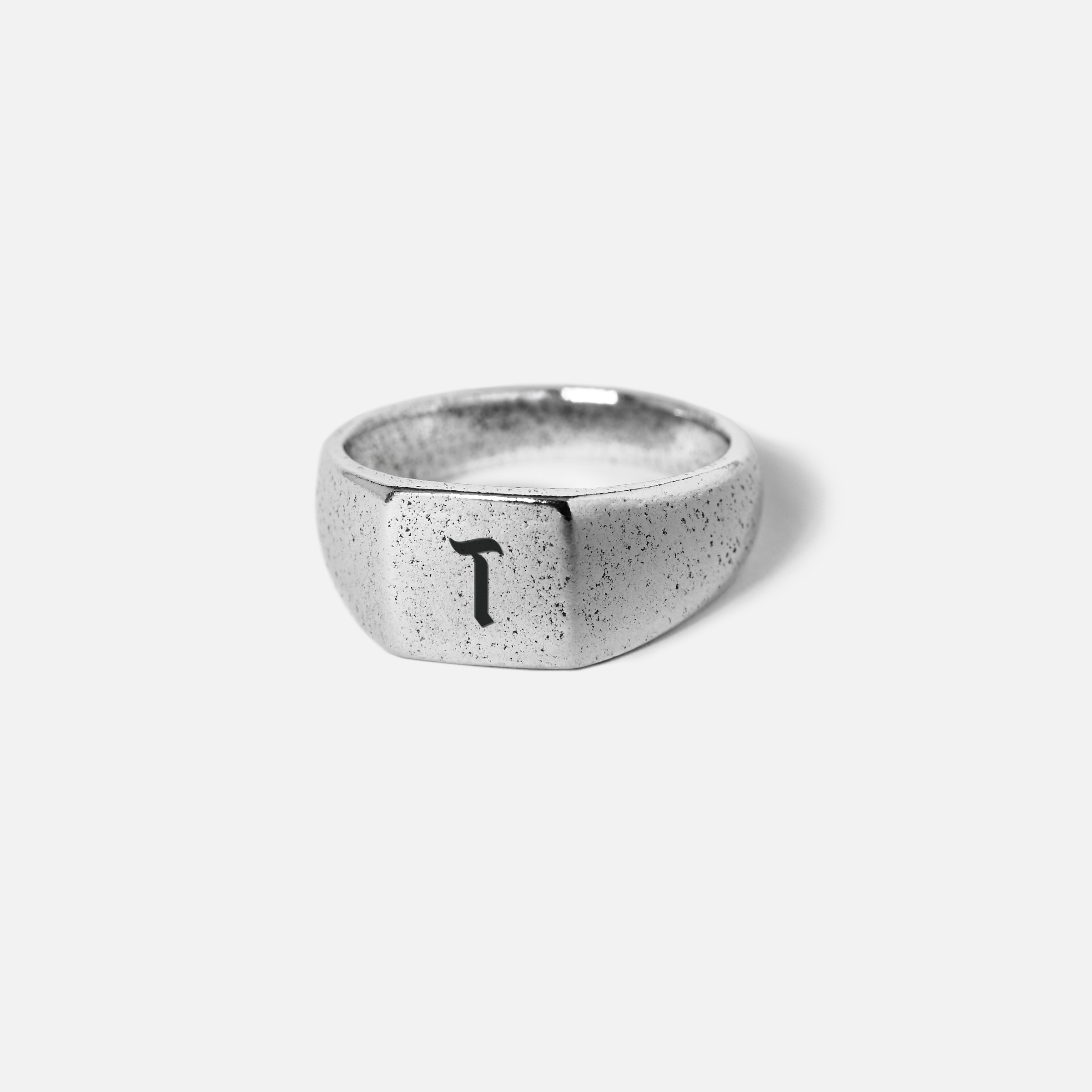 ENGRAVED MONUMENT RING
