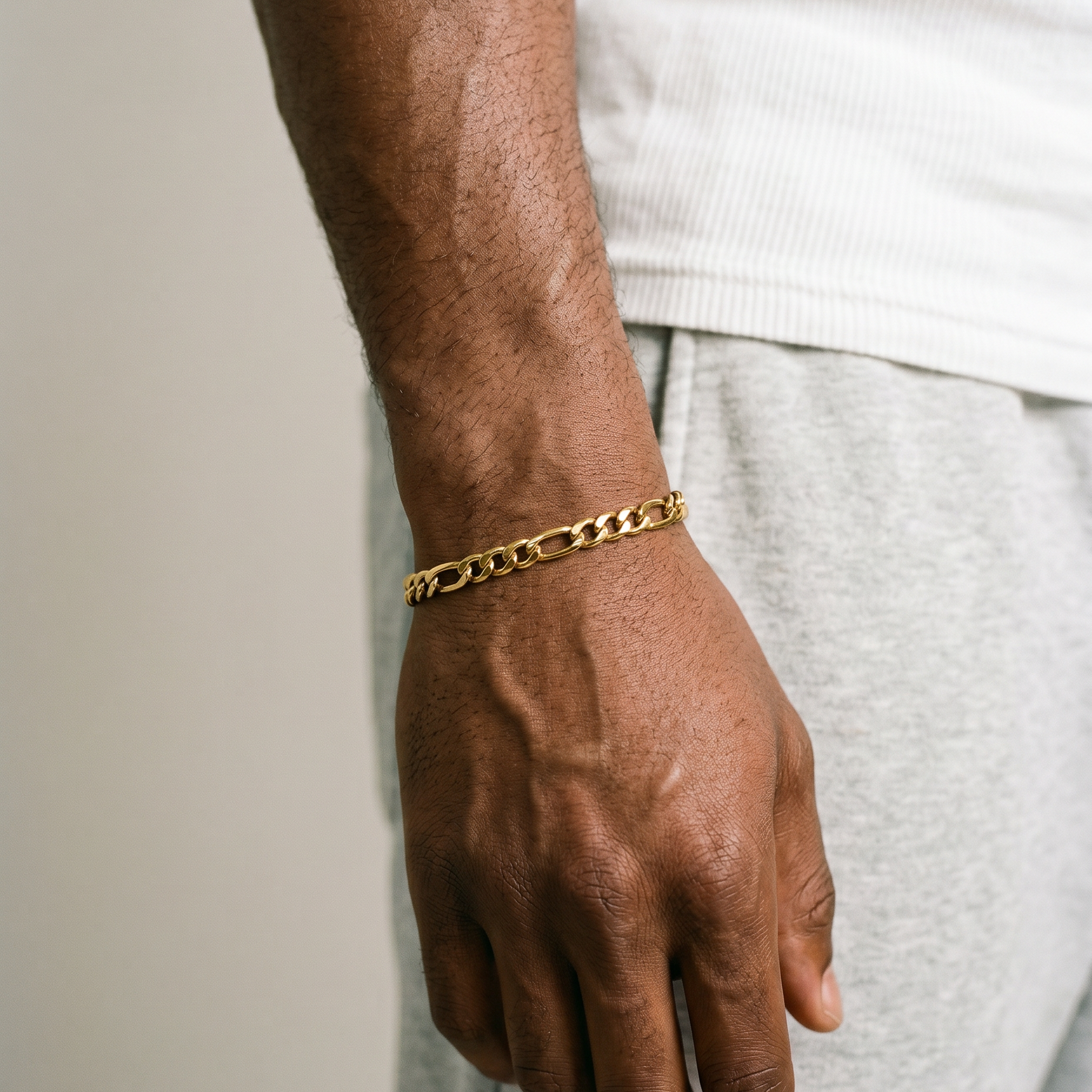 A stainless steel men's figaro chain bracelet from Australian jewellery brand Billie Jo, featuring a thick bold alternating link design in a polished silver tone finish, perfect for everyday wear.