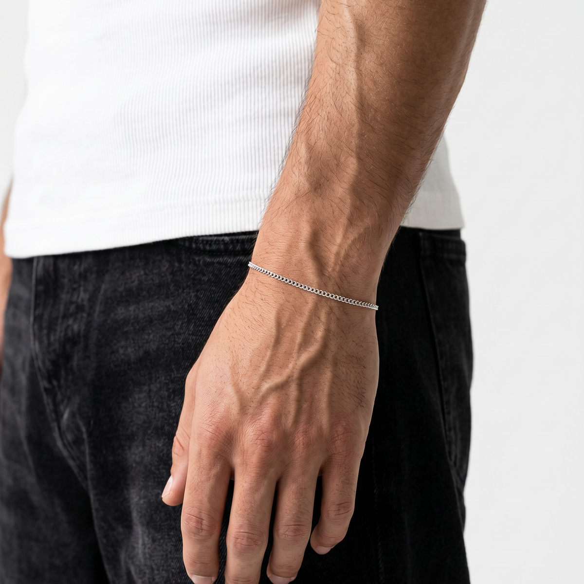 A silver stainless steel men's slim curb chain necklace from Australian jewellery brand Billie Jo, the perfect waterproof and sweat proof everyday bracelet and an ideal gift for men who love low maintenance jewellery