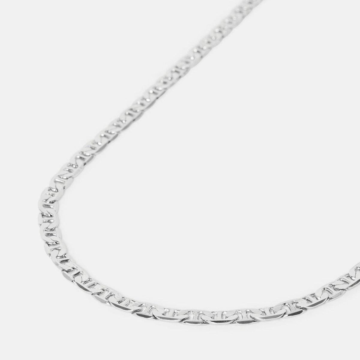 A sterling silver Mariner chain necklace for men from Australian jewellery brand Billie Jo, with interlocking links on a clean, white background.